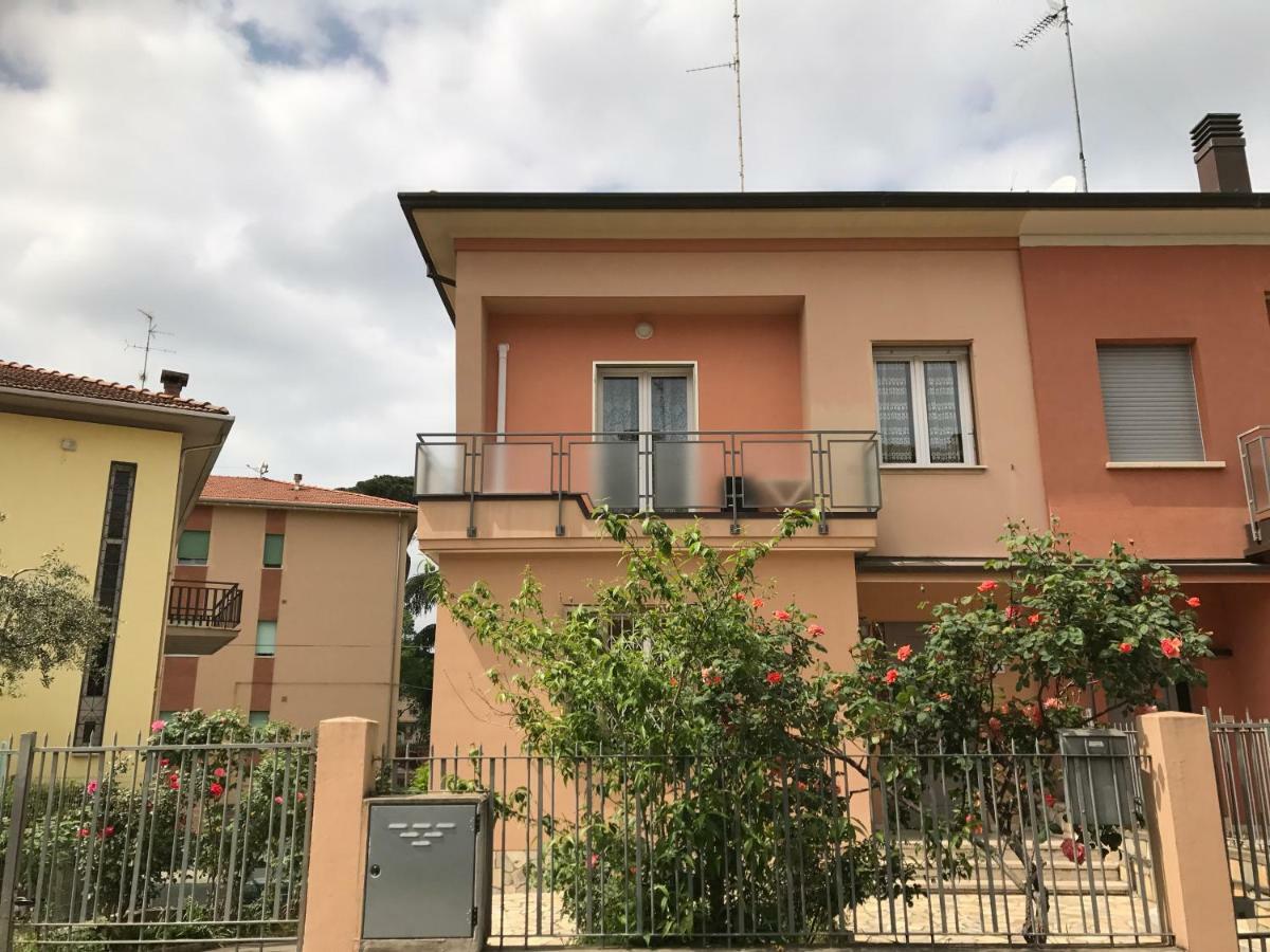 Affittacamere Le Rose Imola Exterior photo
